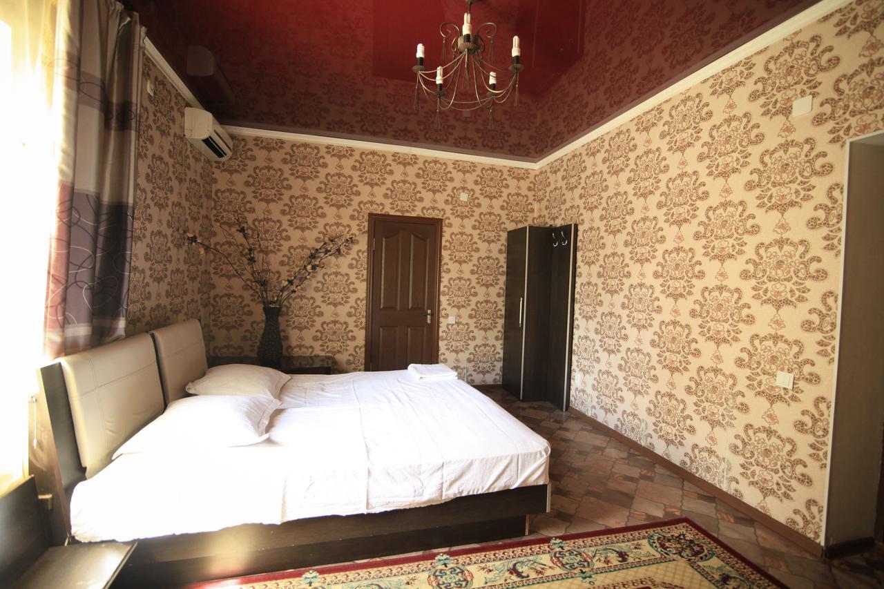 Carzone Motel Bishkek Exterior photo